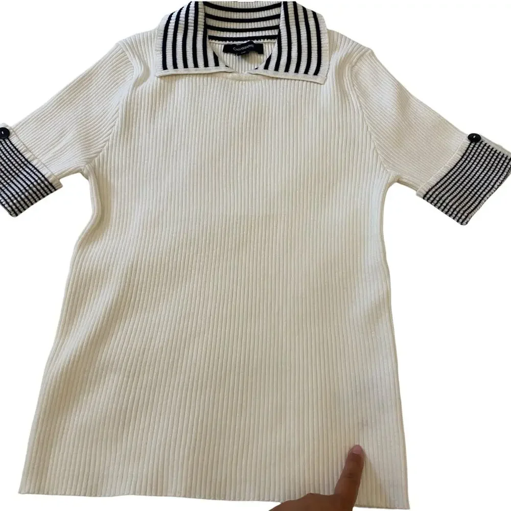 Women's Sz Medium Calligraphie Collared Short Sleeve Fitted Black/White Sweater